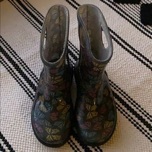 Butterfly Rain Boots- UGG